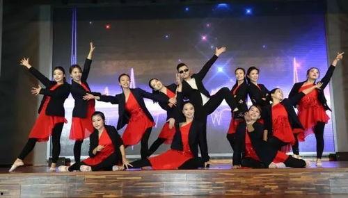 年会表演视频,精彩纷呈的表演瞬间回顾