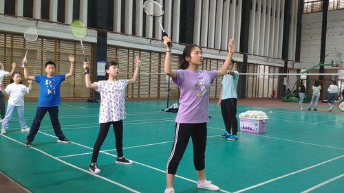 掷铅球标准动作视频,一招一式展现力量与技巧