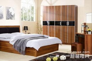 四门衣柜安装视频,轻松掌握家居装修技巧